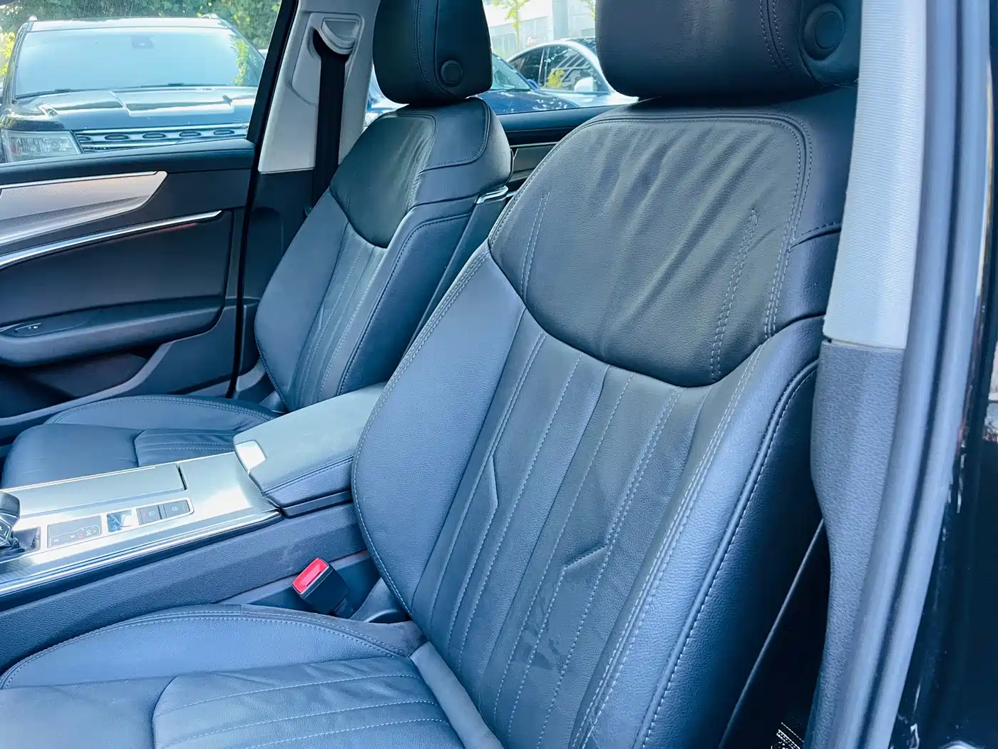 Фото 10 - Audi A6L