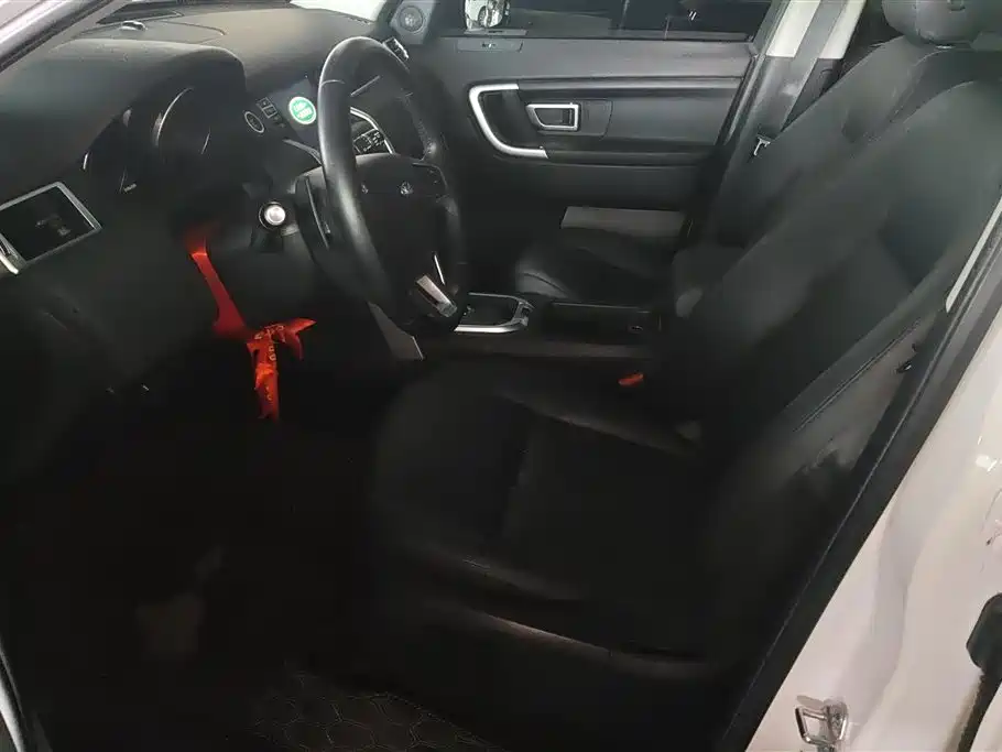 Land Rover Discovery Sport 2019 240PS SE Edition China V фото 9