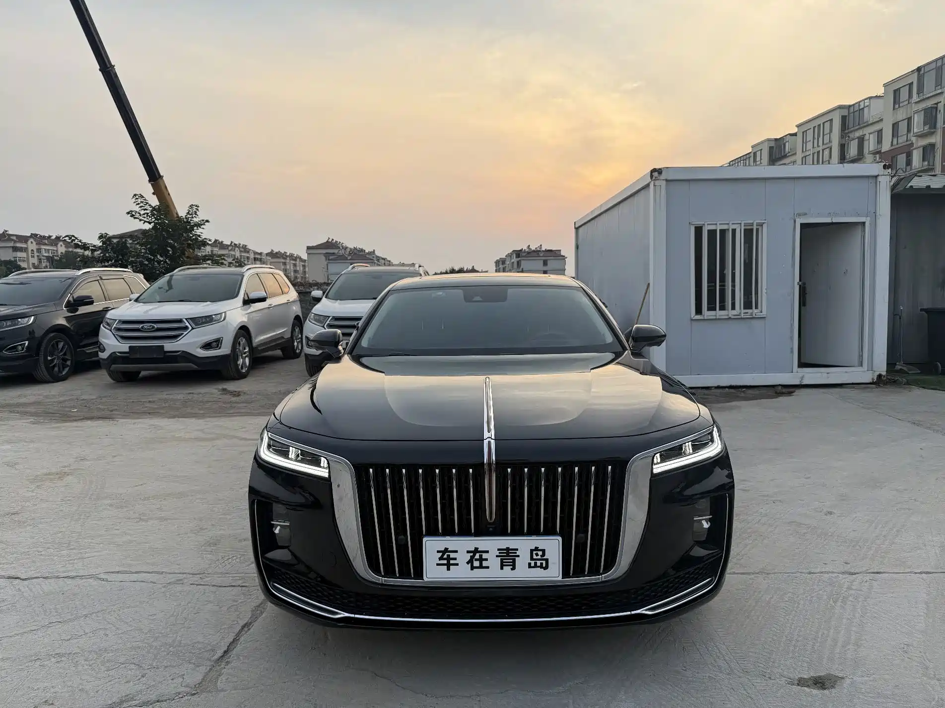 Фото 2 - Hongqi H9