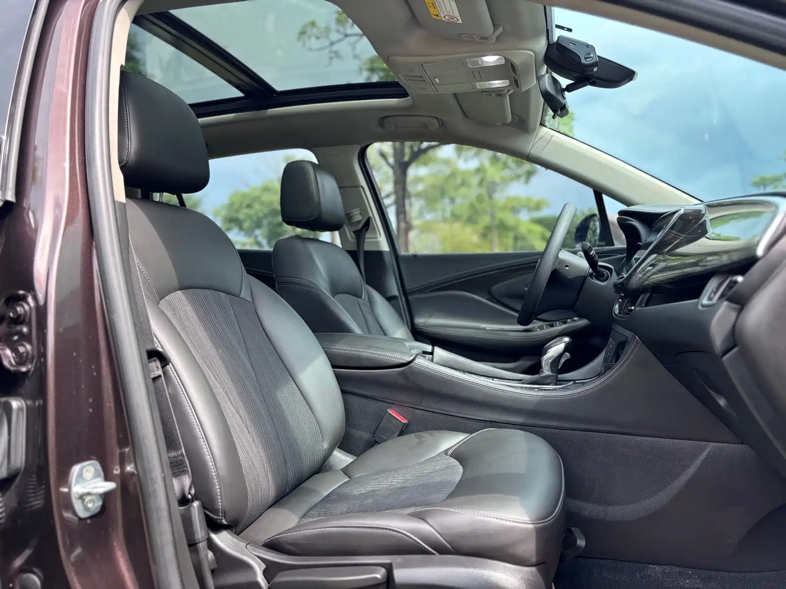 Photo 15 - Buick Envision Plus