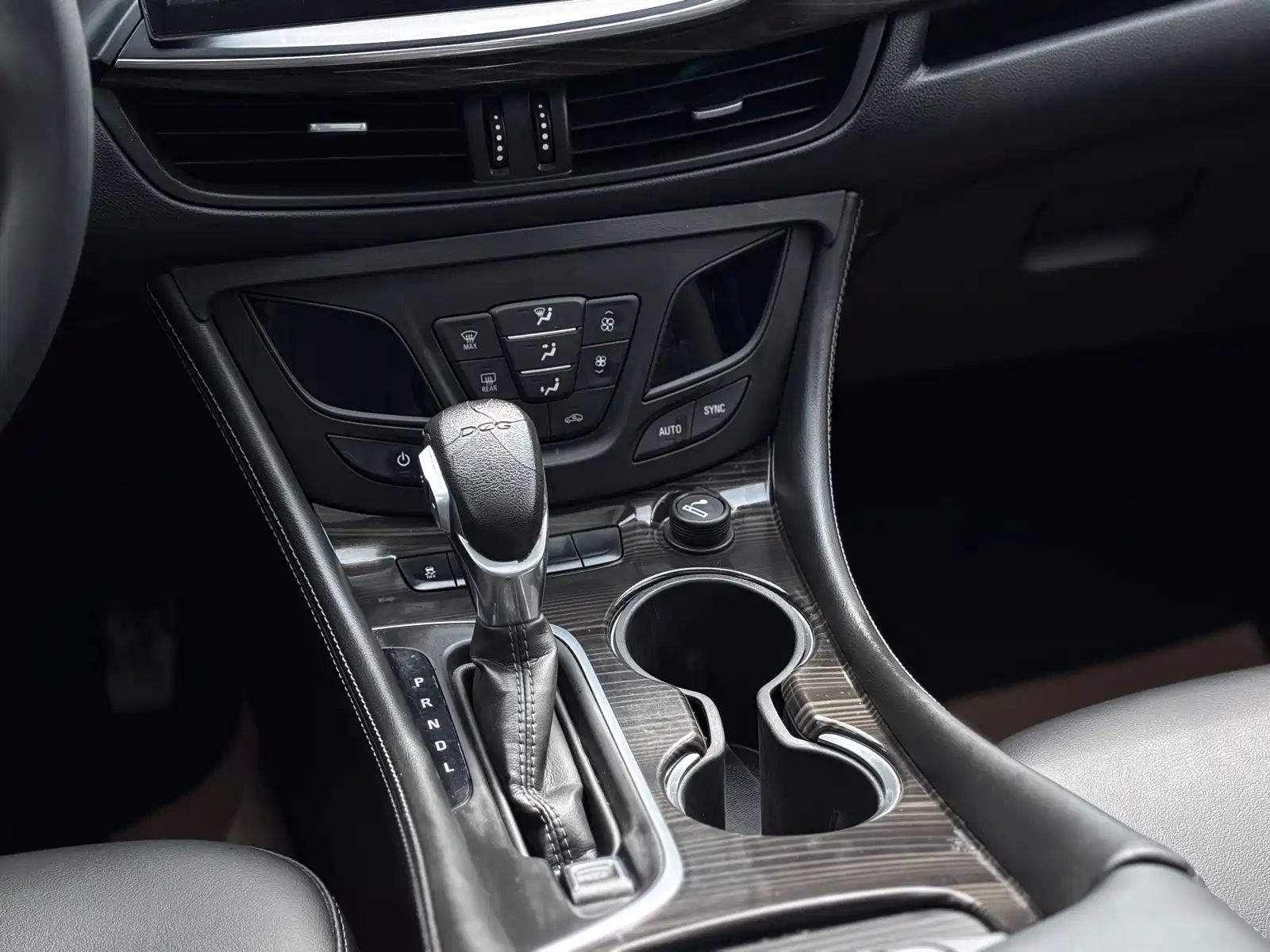 Photo 18 - Buick Envision Plus