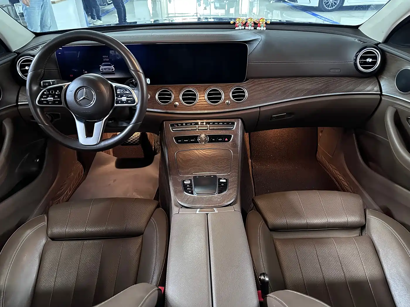 Mercedes-Benz E-Class 2019 E 200 L фото 4