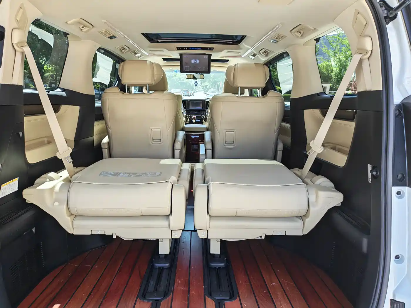 Toyota Alphard 2015 3.5L Luxury Edition фото 9