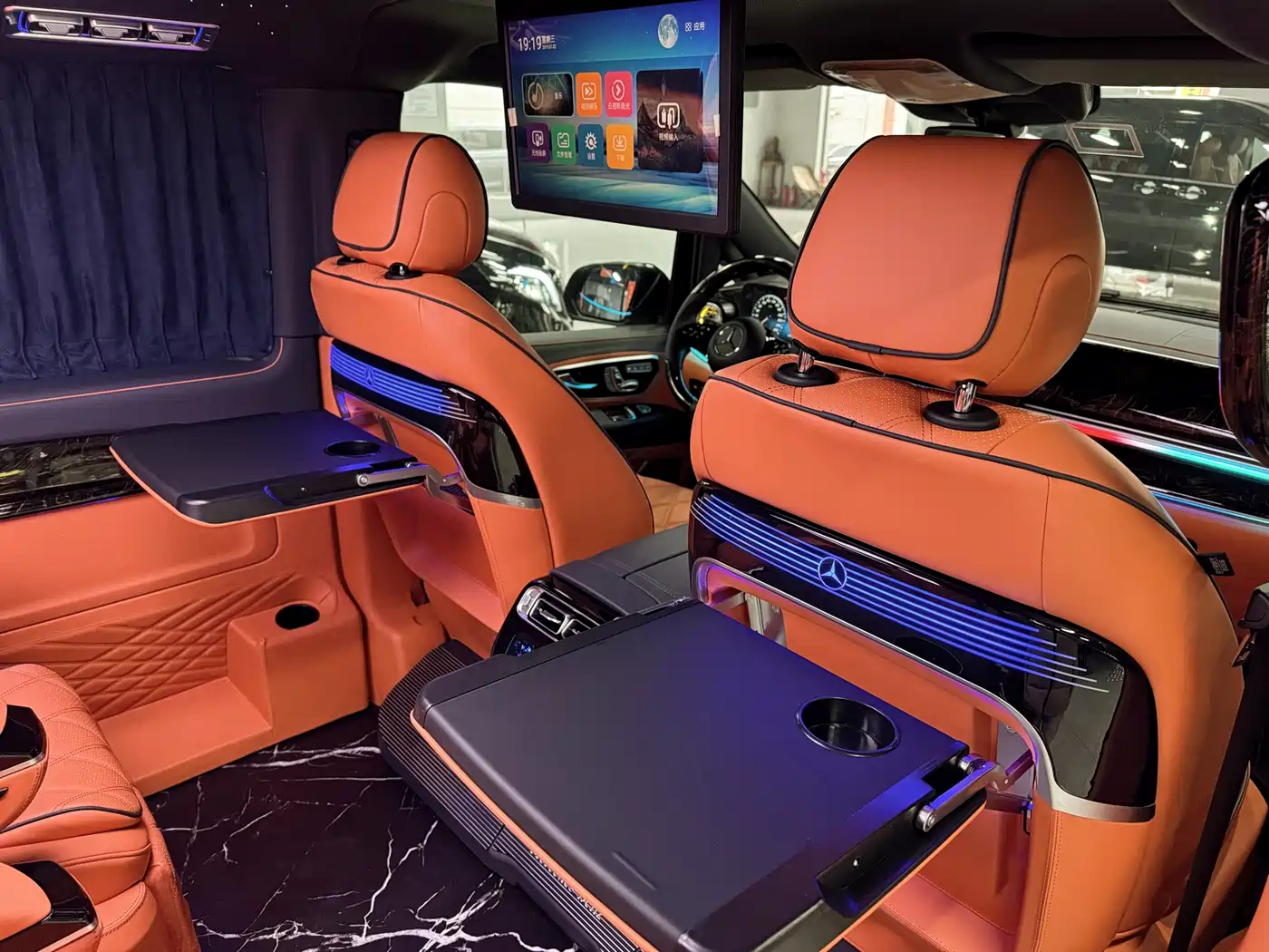 Mercedes-Benz Vito 2024 2.0T Elite Edition 7-Seater фото 8