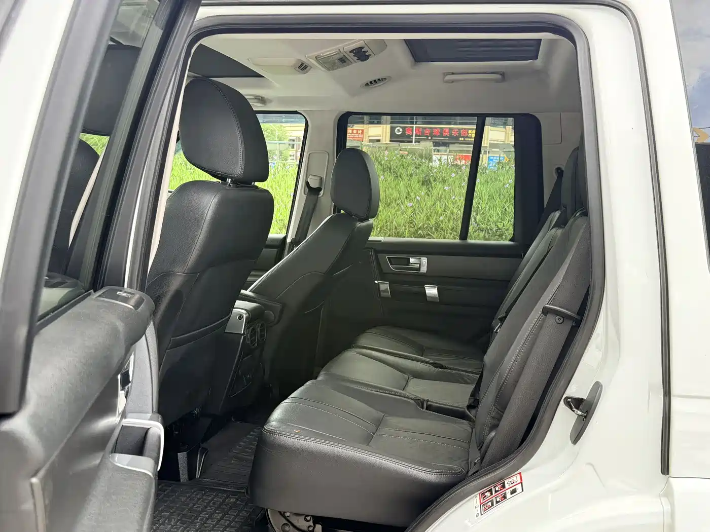 Land Rover Discovery 2013 3.0 SDV6 HSE Diesel фото 6