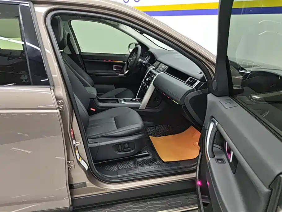 Land Rover Discovery Sport 2017 2.0T SE фото 8