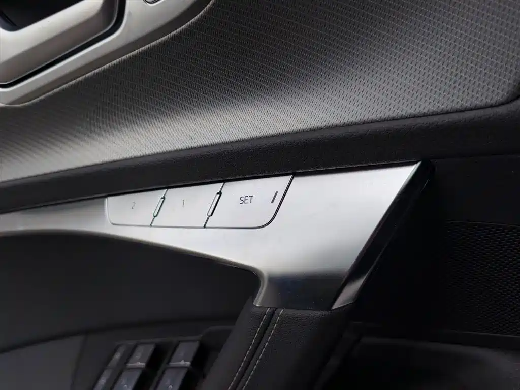 Audi A6 (Import) 2025 allroad quattro Explorer 55 TFSI Premium Off-Road фото 15