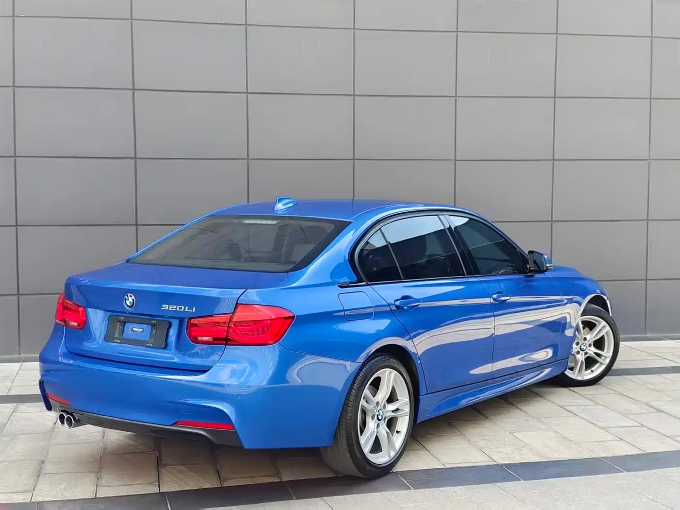 BMW 3 Series 2017 320Li M Sport фото 3