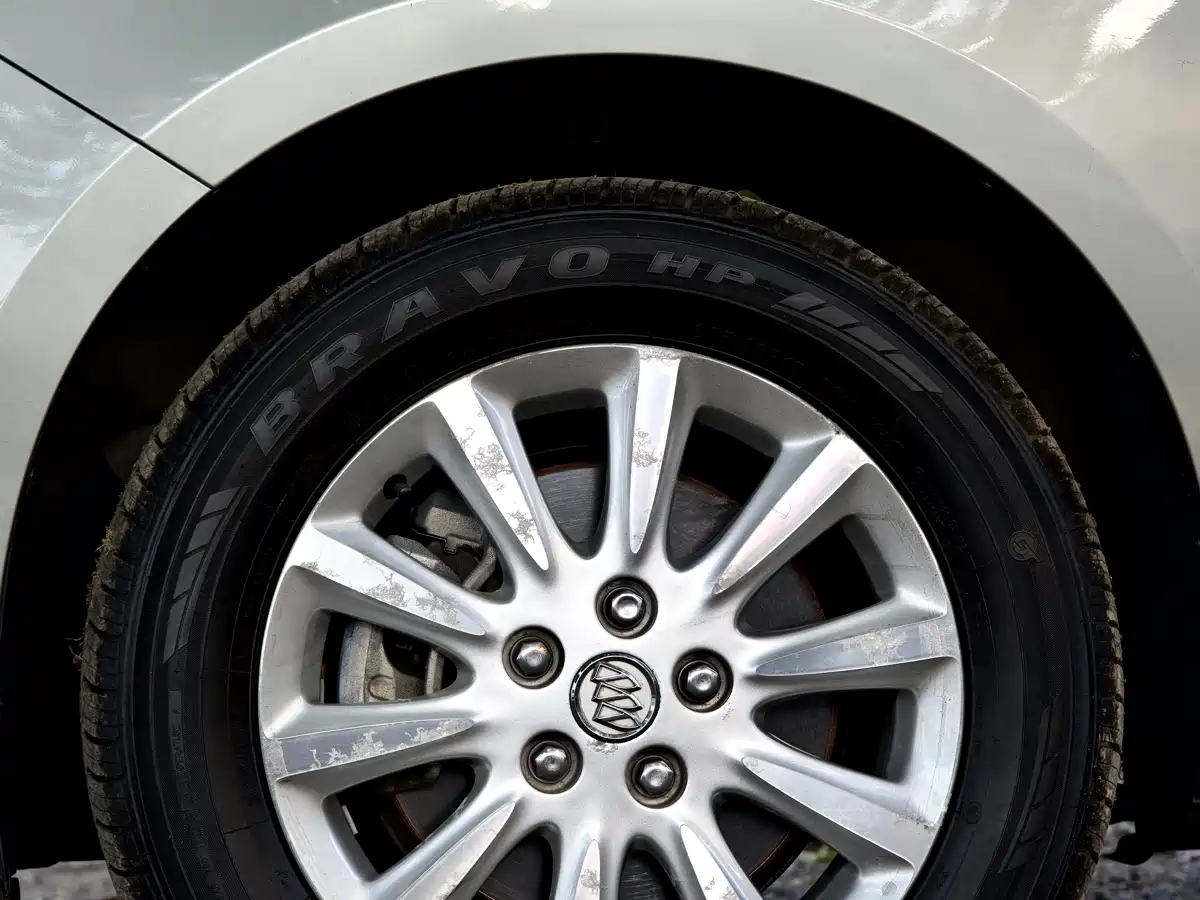 Buick GL8 2011 3.0L XT Luxury Business Flagship фото 14