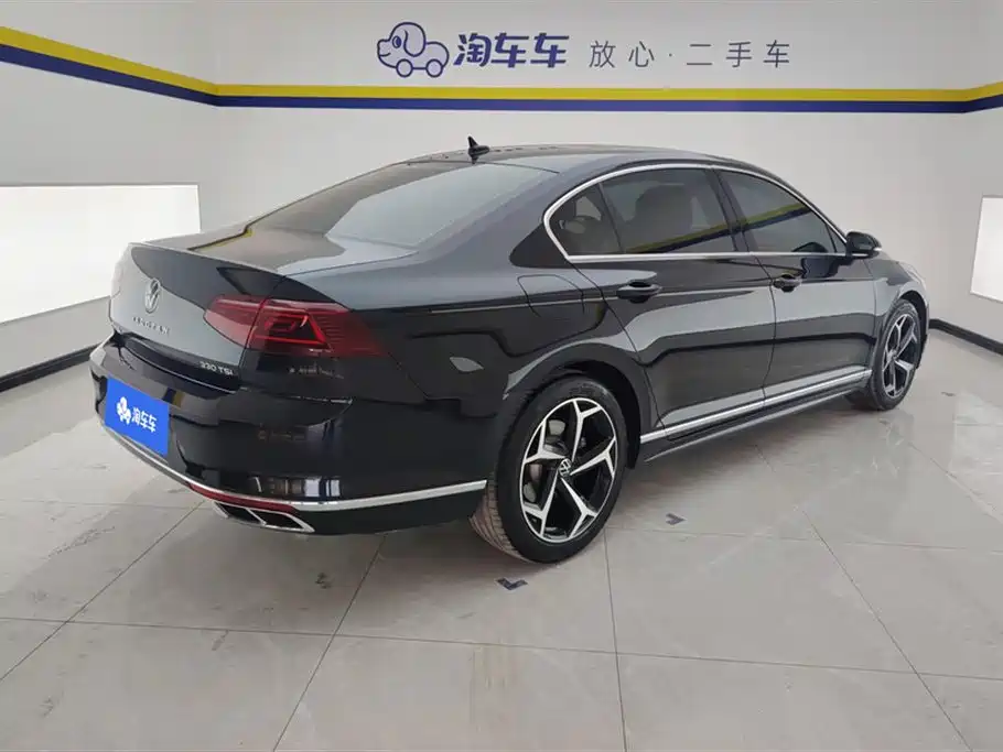 Volkswagen Magotan 2023 2 Million Units Anniversary Edition 330TSI DSG Leading Type фото 3