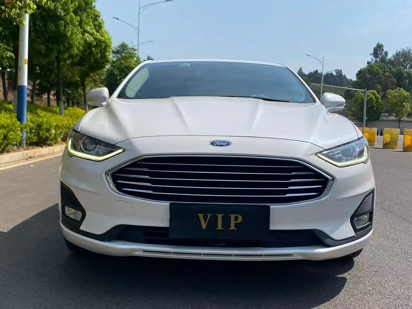 FORD MONDEO