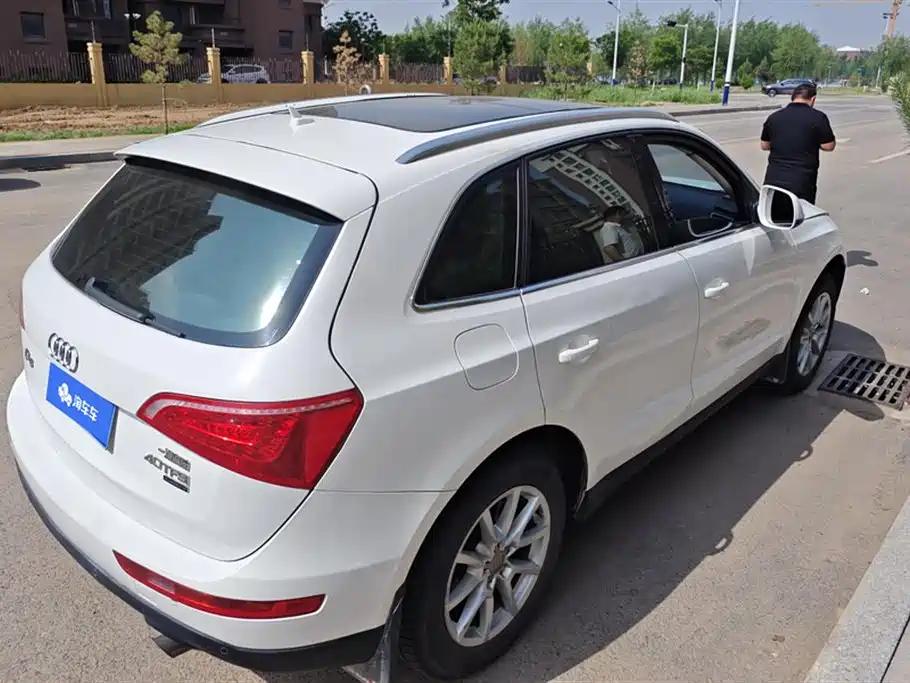 Audi Q5 2011 2.0TFSI Dynamic фото 3