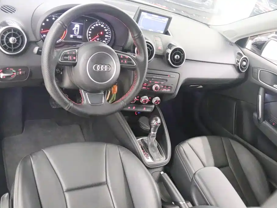 Audi A1 2014 2014 30 TFSI Comfort