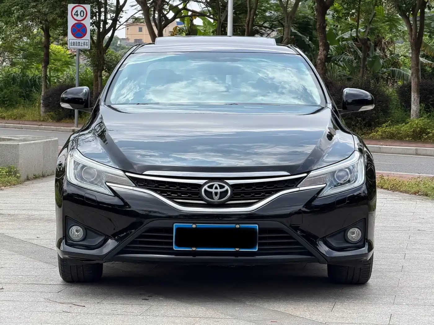 Toyota Reiz 2013 2.5V Elite Edition фото 2