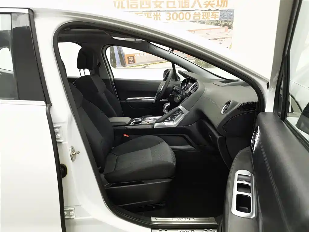 Peugeot 3008 2015 2.0L Automatic Classic Edition фото 23