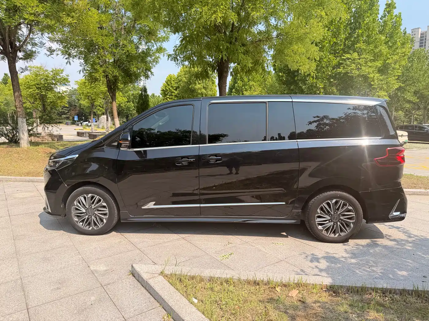 SAIC Maxus Maxus G20 2020 2020 2.0T Gasoline Automatic Luxury