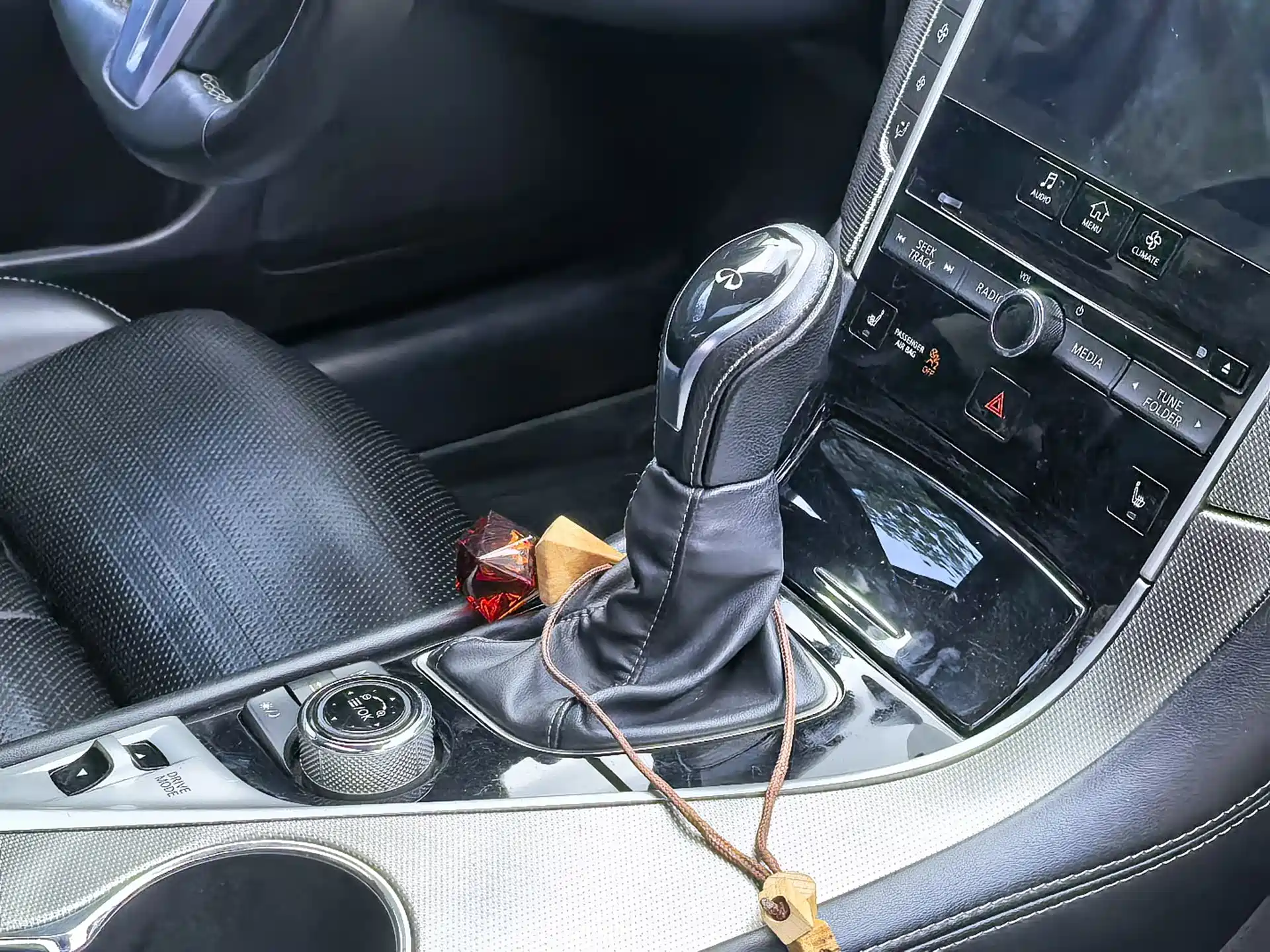 Фото 38 - Infiniti Q50L