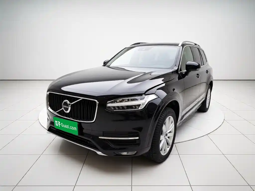 Фото 1 - Volvo XC90