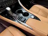 Фото 14 - Lexus RX