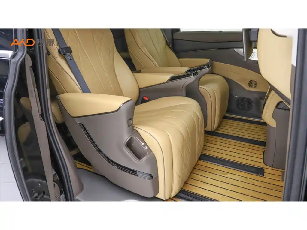 Denza D9 2022 DM-i 970 AWD Flagship фото 8