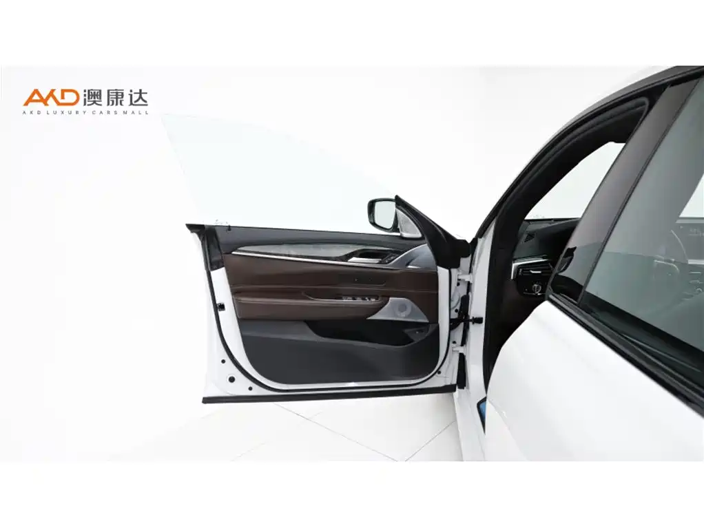 BMW 6 Series GT 2019 630i M Sport Grand Tourer Edition фото 10