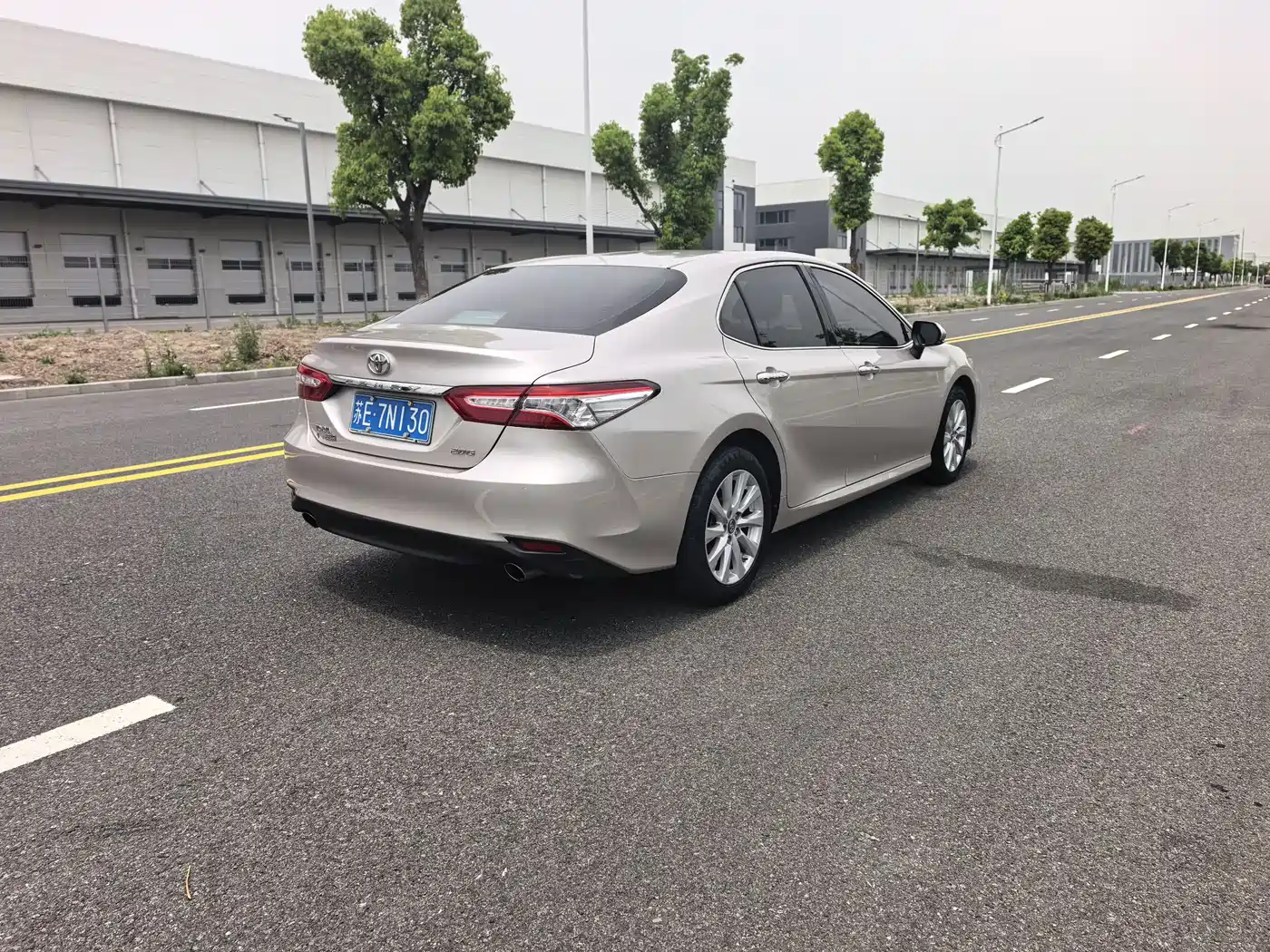 Toyota Camry 2018 2.0G Luxury Edition фото 12