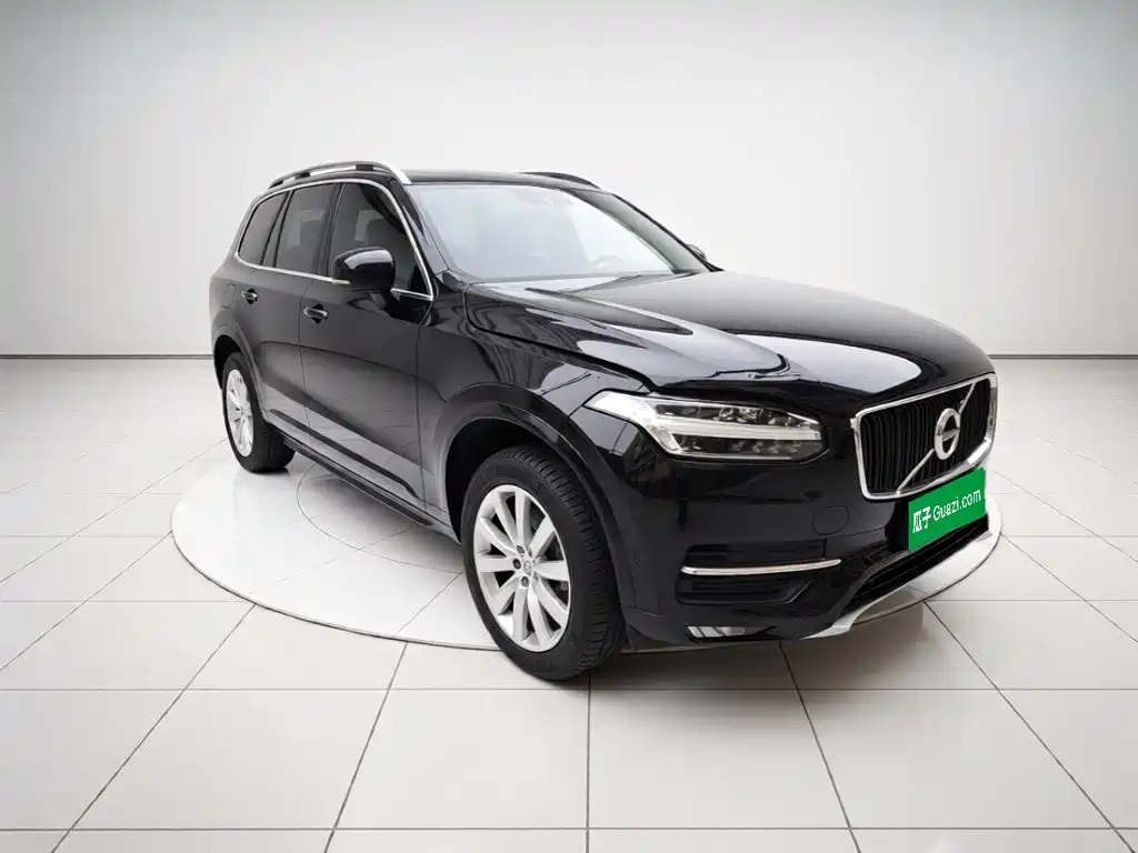 Фото 3 - Volvo XC90