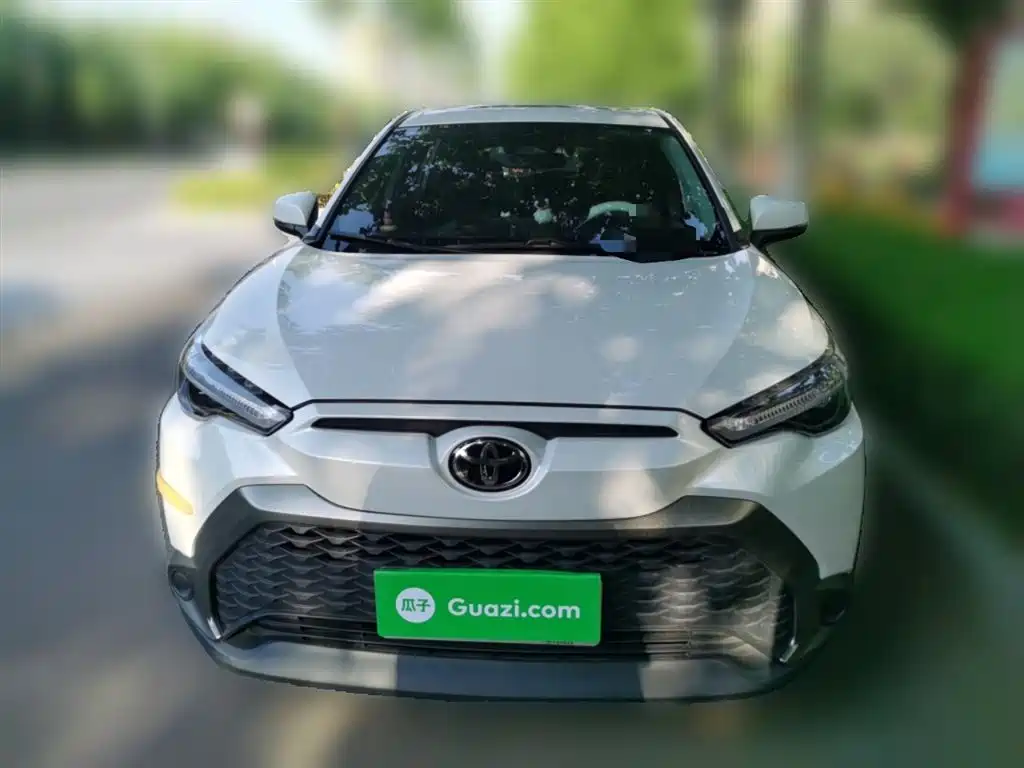 Toyota Frontlander 2023 2.0L CVT Luxury Edition фото 3