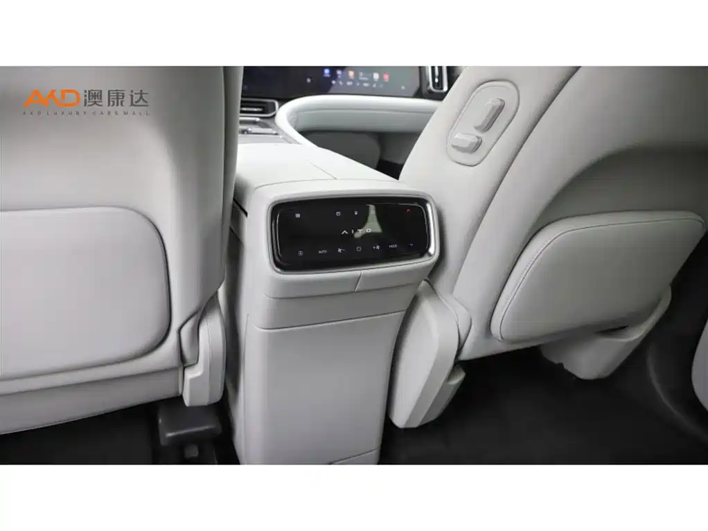 AITO Wenjie AITO M9 2024 Extended Range Ultra 42kWh 6-Seater фото 10