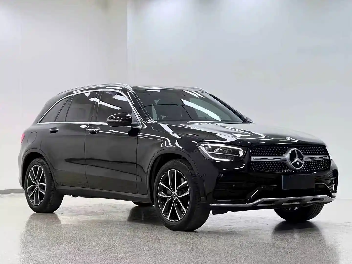 Фото 3 - Mercedes-Benz GLC