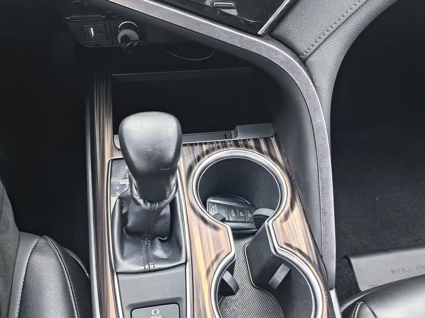 Toyota Camry 2018 2.0G Luxury Edition фото 9