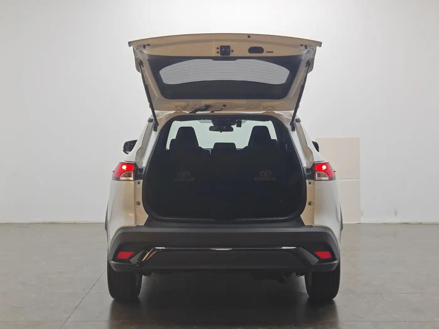 Toyota Frontlander 2026 2025 2.0L CVT Base Version
