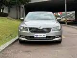 Фото 2 - Škoda Superb