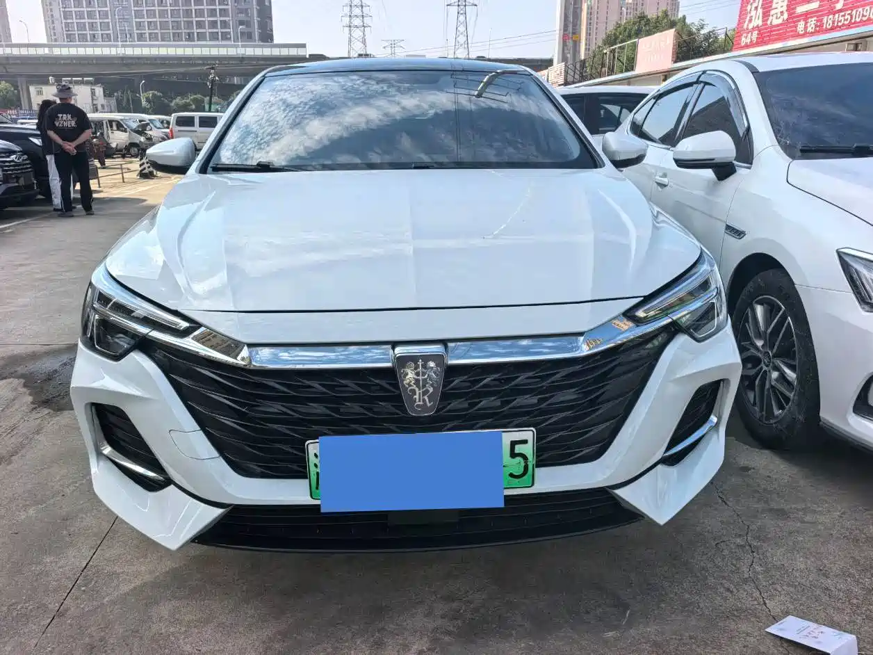 Фото 2 - Roewe i6 MAX EV