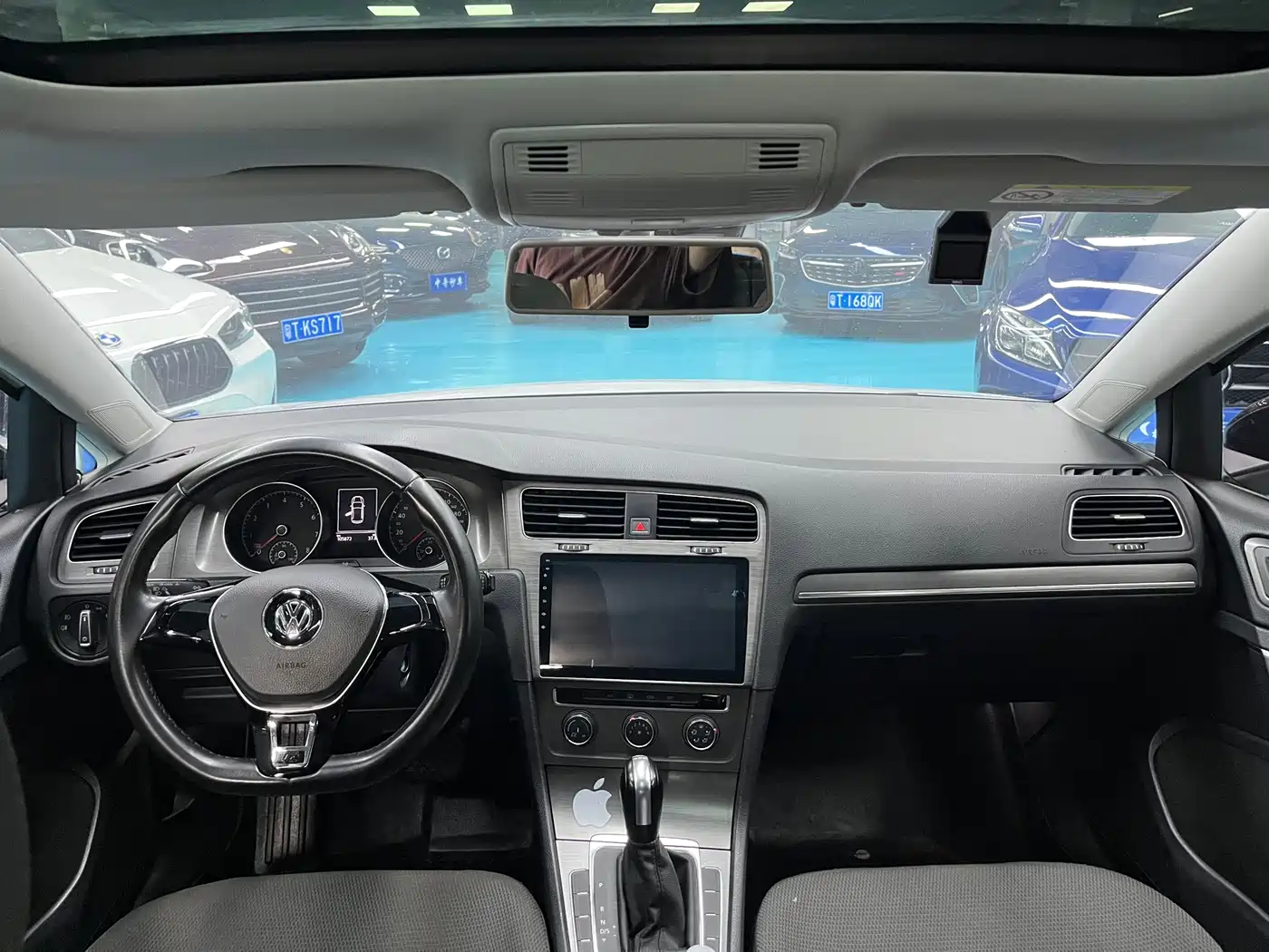 Volkswagen Golf 2016 230TSI Automatic Comfort фото 8