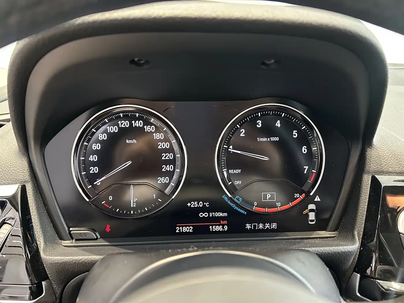 BMW 1 Series 2021 120i M Sport Shadow Edition фото 16
