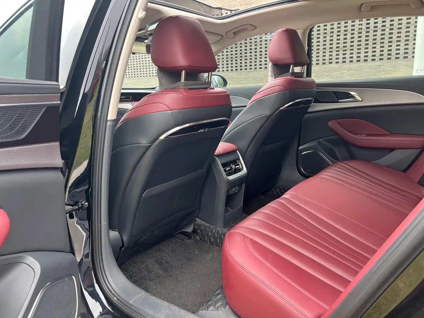 Hongqi H5 2023 1.5T DCT Smart Connect Joy Edition фото 10
