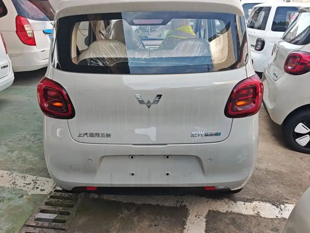 Wuling Motors Hongguang MINIEV 2026 2025 4-Door Advanced