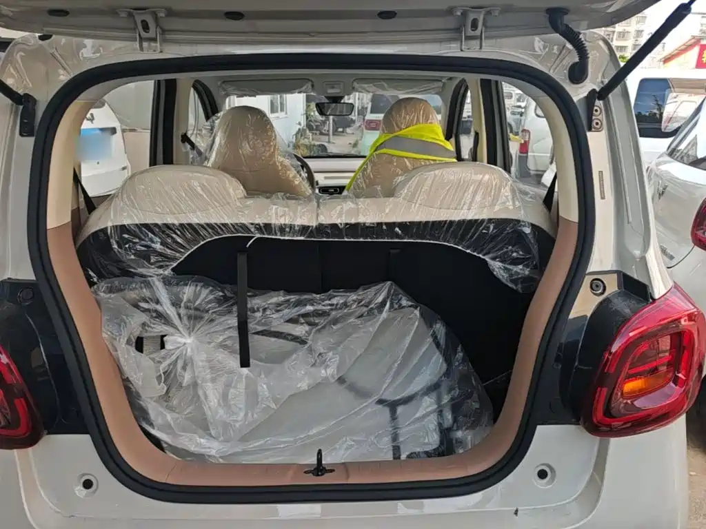 Wuling Motors Hongguang MINIEV 2026 2025 4-Door Advanced