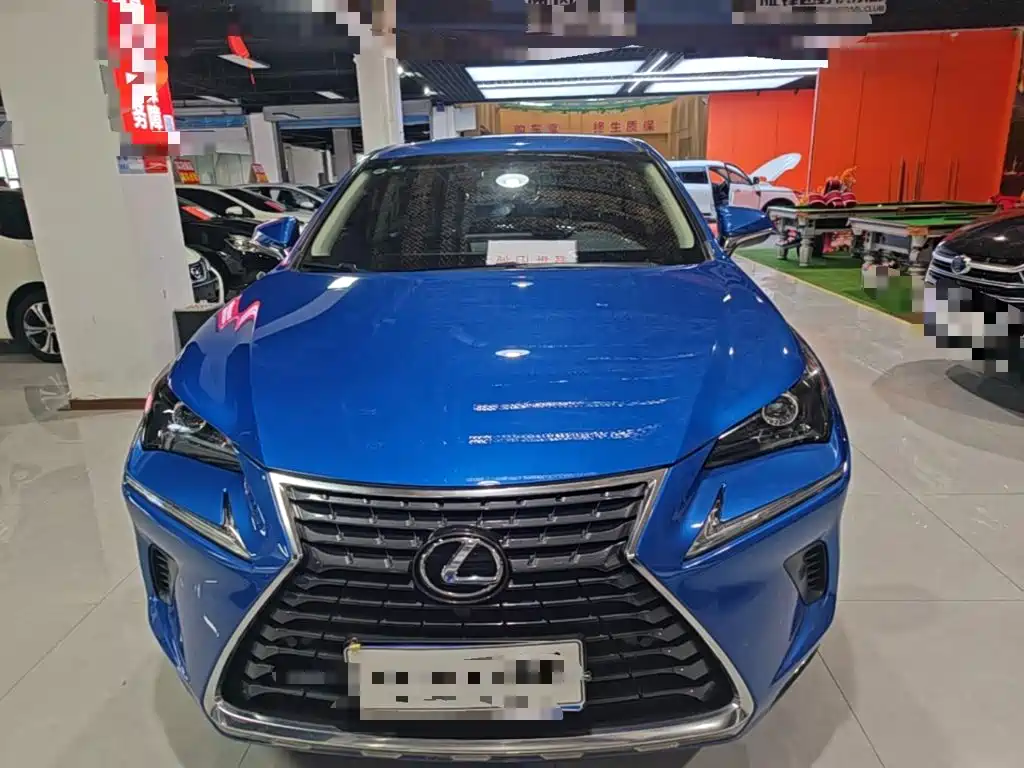 Фото 3 - Lexus NX