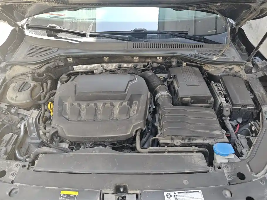 Volkswagen Passat 2024 380TSI Starlight Dragon Glory Edition фото 9
