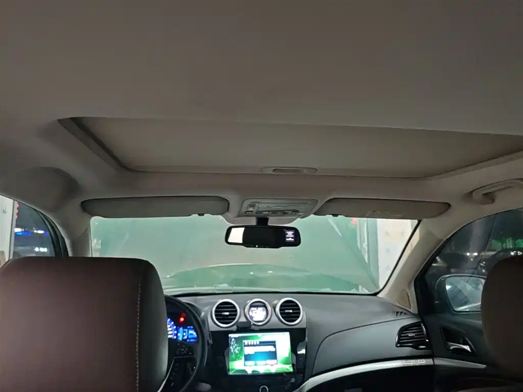 BYD S7 2016 1.5T Manual Premium Model фото 18
