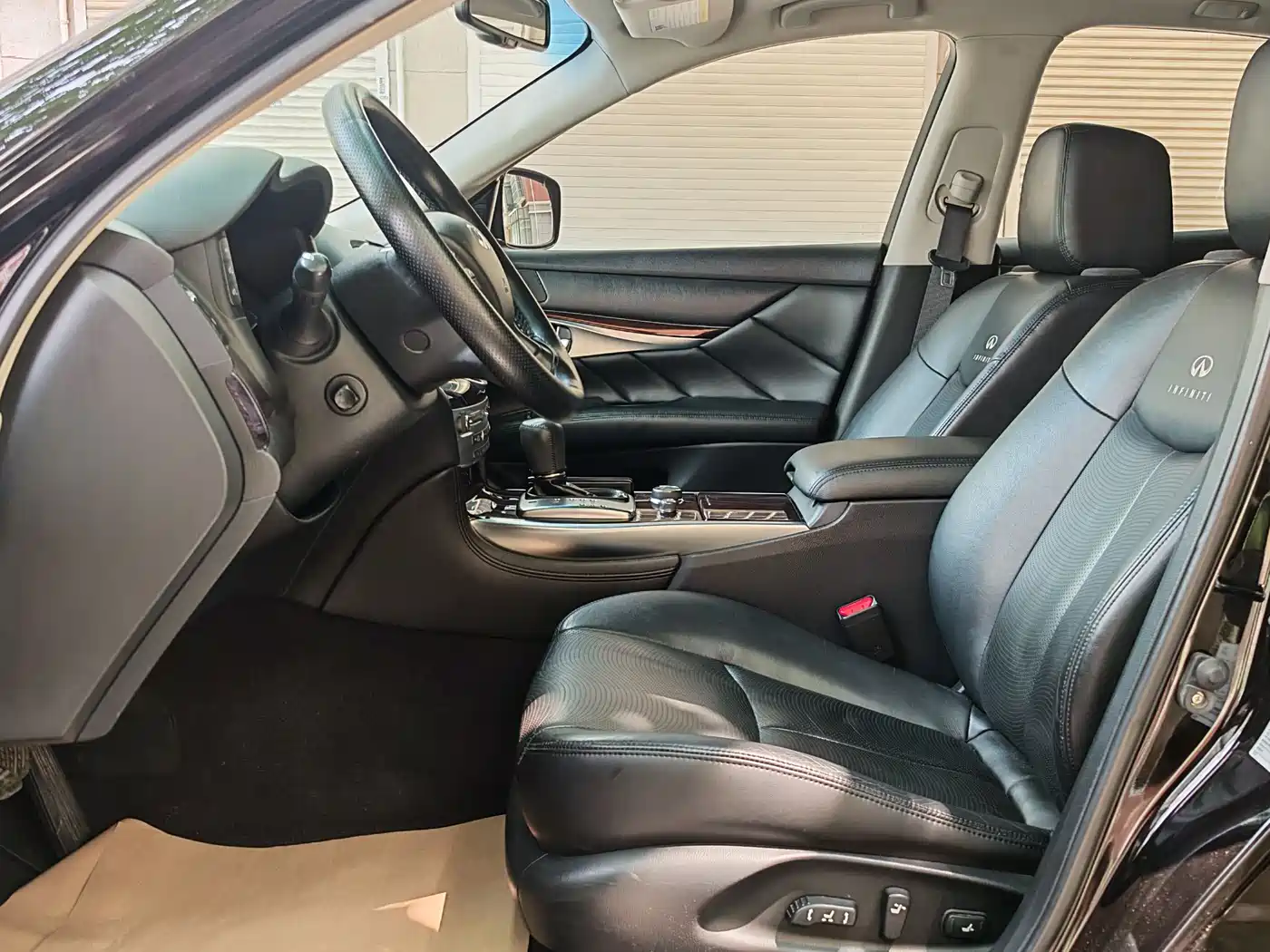 Infiniti M Series 2012 2011 M37