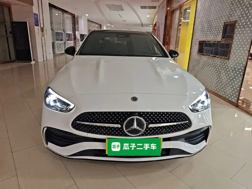 Photo 3 - Mercedes-Benz C-Class
