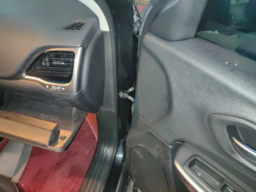 Photo 19 - Jeep Cherokee