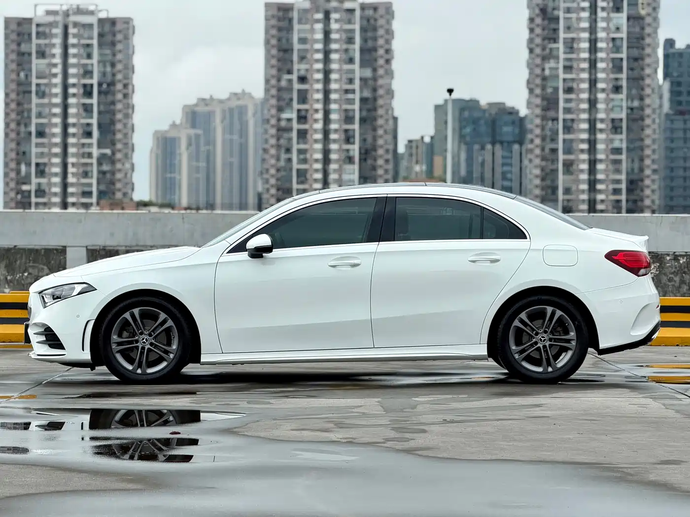 Mercedes-Benz A-Class 2020 Facelift A 180 L Sport Sedan фото 2