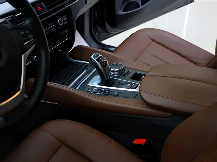 BMW X6 2015 xDrive35i Leading Type фото 22