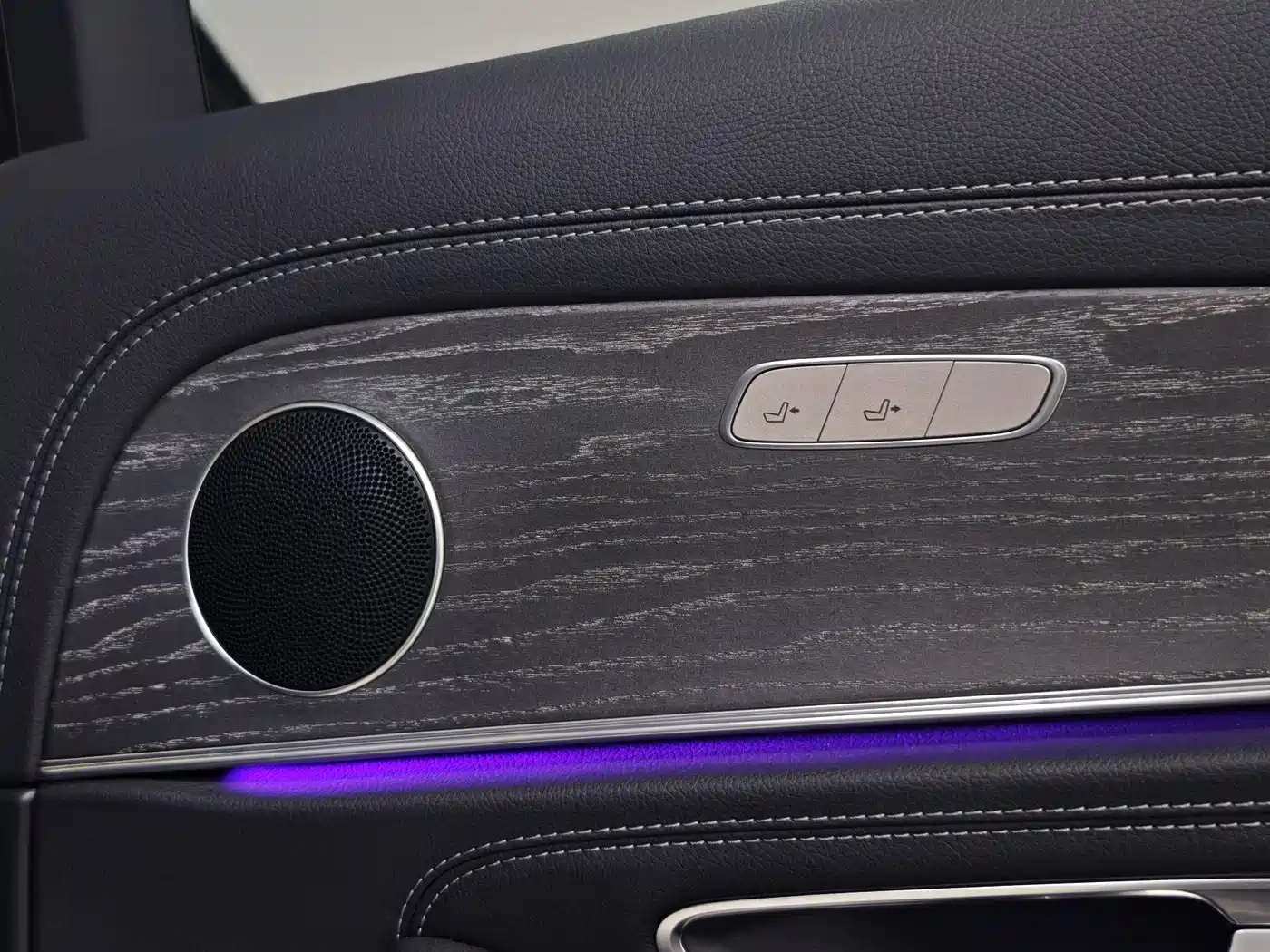 Mercedes-Benz E-Class 2023 E 300 L Sport Fashion фото 17