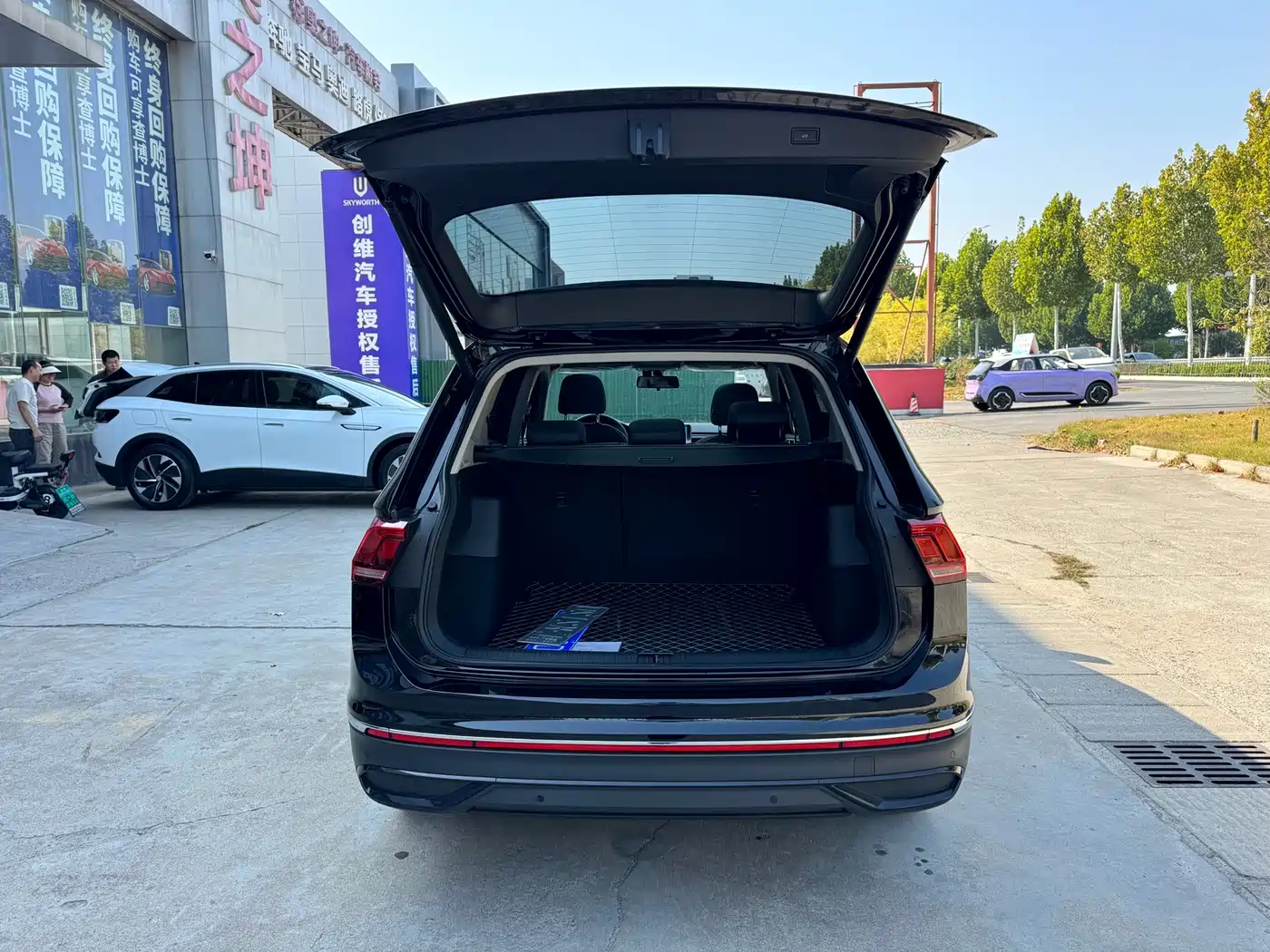 Volkswagen Tiguan L 2026 2025 Model 300TSI Auto 2WD Dragon Edition