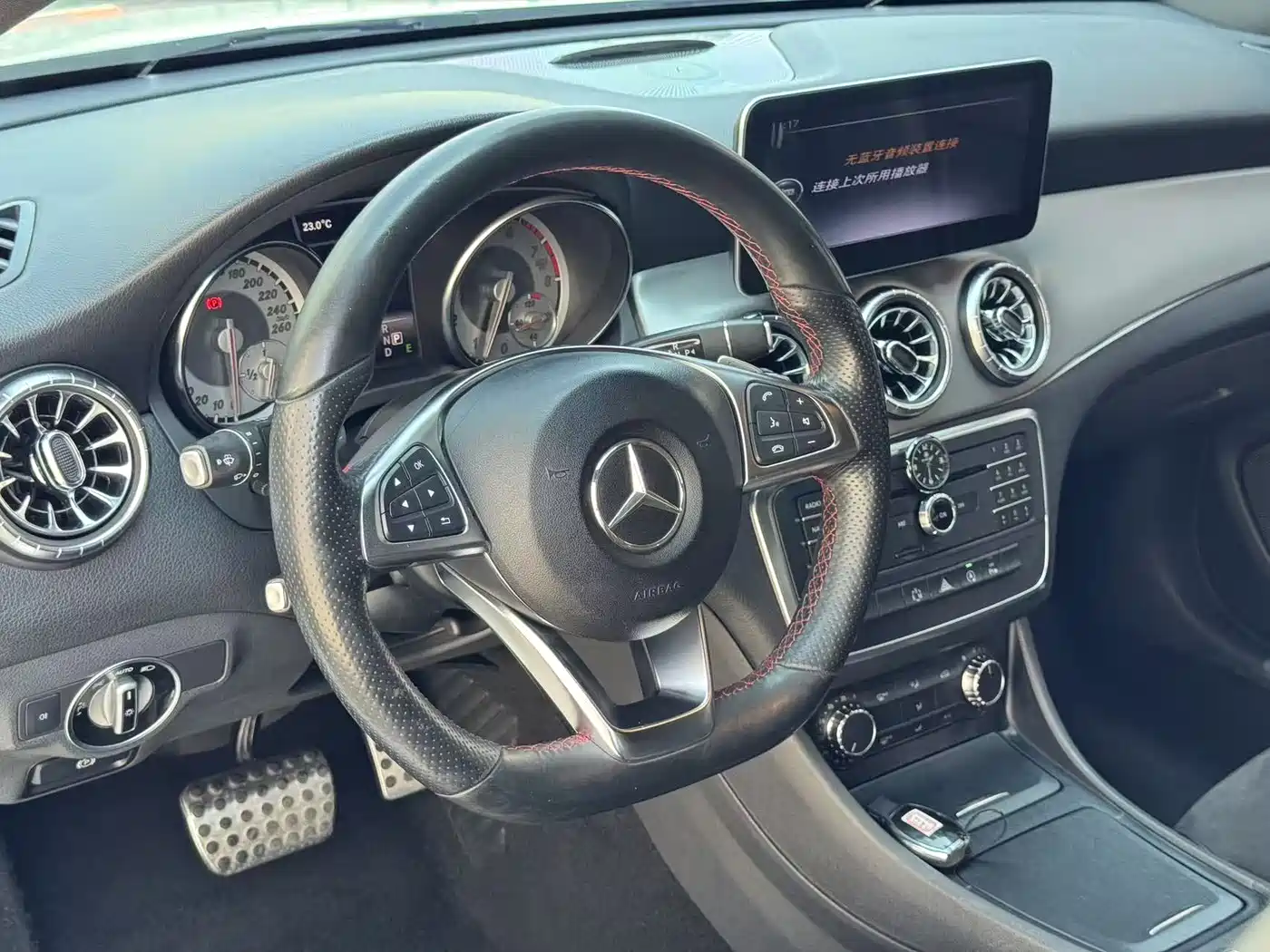 Mercedes-Benz CLA (Import) 2015 CLA 220 4MATIC фото 13